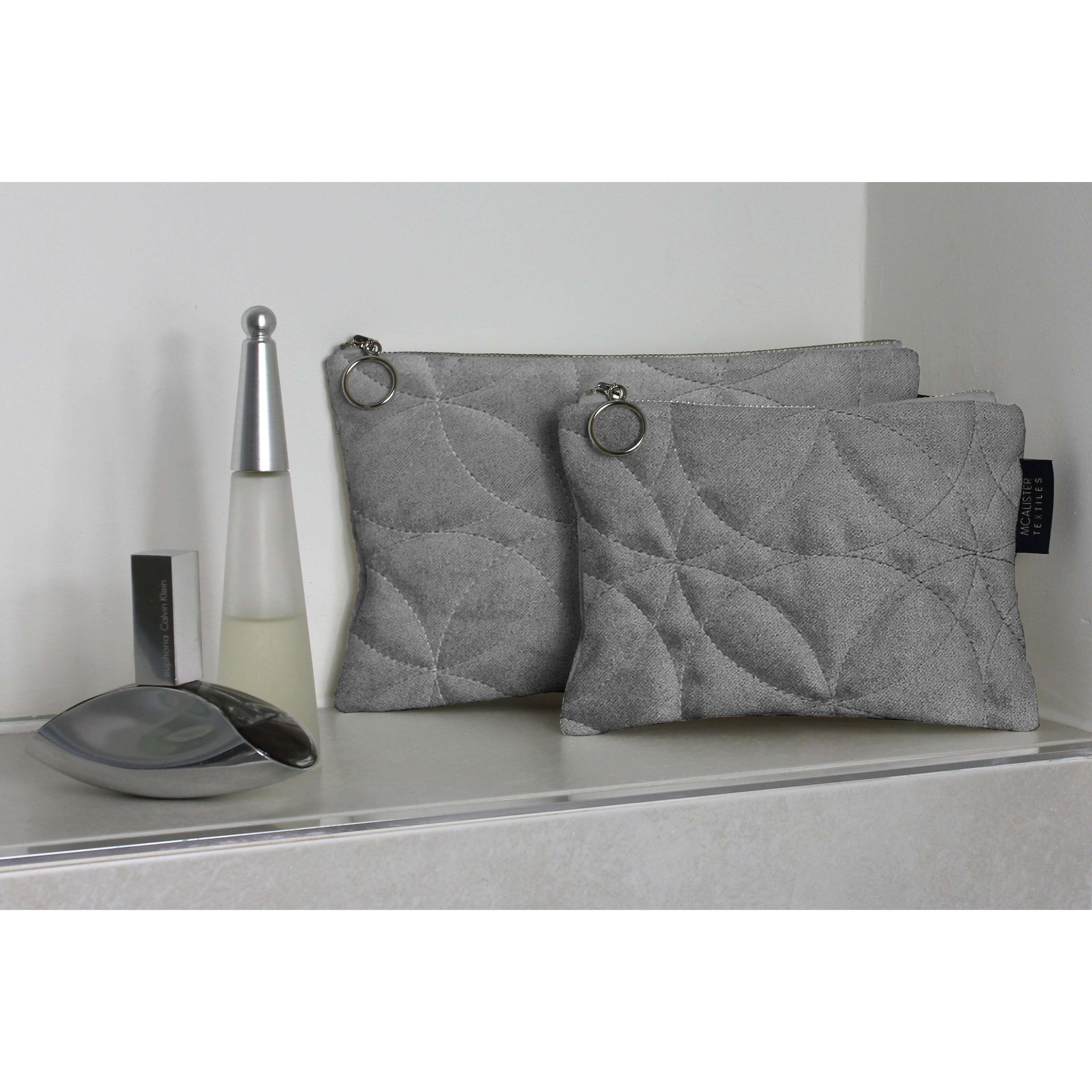 McAlister Textiles Circular Pattern Silver Velvet Makeup Bag Set Clutch Bag 